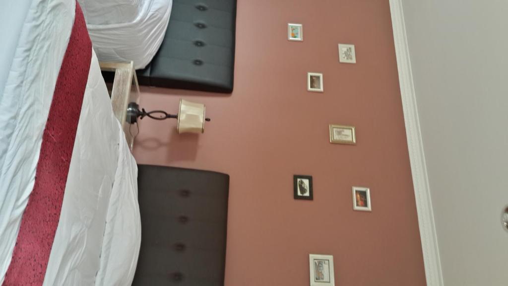 Palagan Joglo Boutique Guest House Bandung Ruang foto